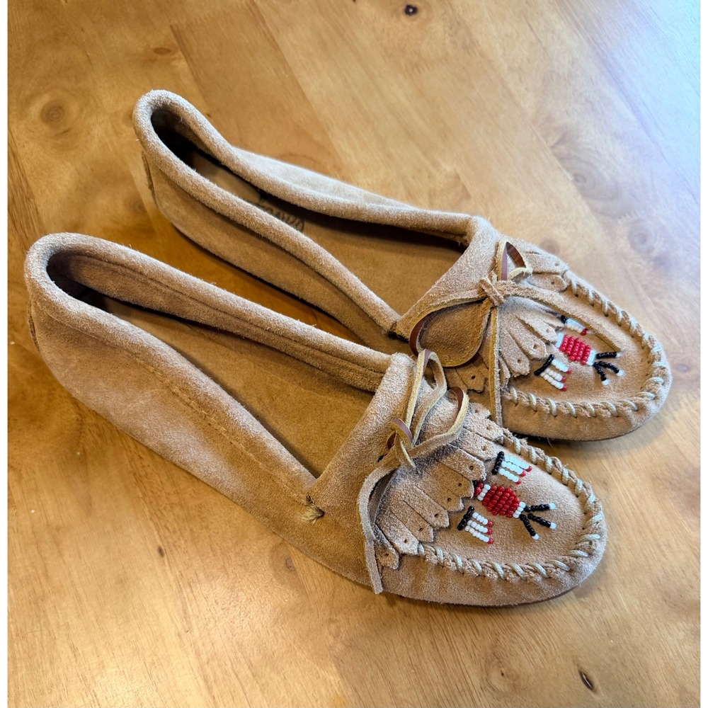 Minnetonka Thunderbird II Tan Suede Beaded Moccasin Flats Womens 9.5